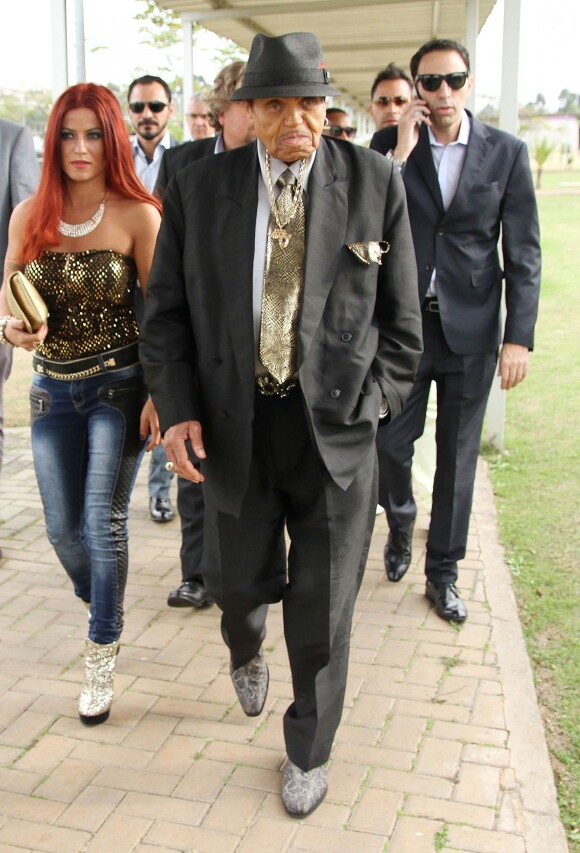 Joe Jackson visite un club de football à Sao Paulo, le 24 juillet 2015.