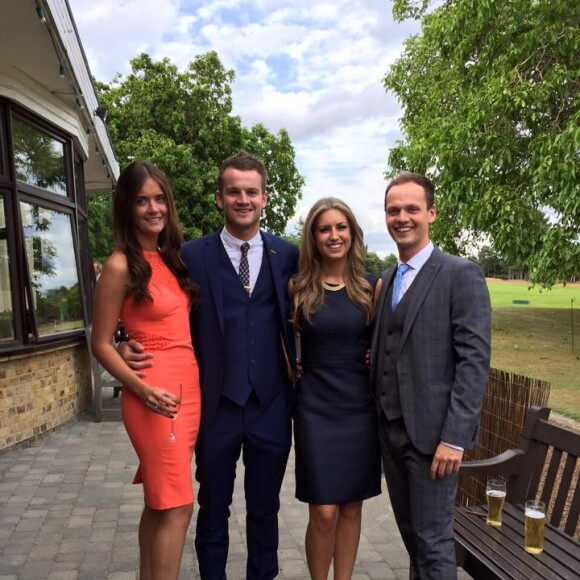 Emily Thomas avec son boyfriend Alex Roberts avec un couple d'ami (photo postée le 20 juillet 2015)