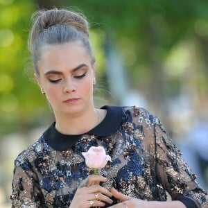 Cara Delevingne - Photocall du film " La Face Cachée de Margo" (Paper Towns) au Champ-de-Mars le 17 juin 2015 à Paris.