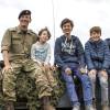 Le prince Joachim de Danemark était accompagné de ses fils Nikolai, Felix et Henrik le 28 juin 2015 lors d'une visite du camp d'entraînement militaire d'Oksboel.