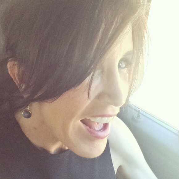 Felicity Huffman (Desperate Housewives) est devenue brune !