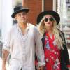 Ashlee Simpson, enceinte, fait du shopping dans un magasin pour enfants avec son mari Evan Ross à Los Angeles, le 20 mai 2015