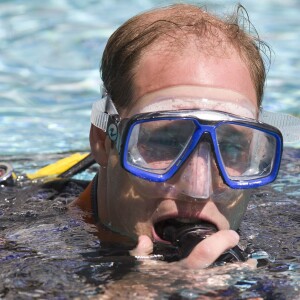 Le prince William participait le 9 juillet 2014 à Londres à un entraînement de plongée avec le British Sub-Aqua Club (BSAC), dont il a pris la présidence, succédant à son père le prince Charles. Sa passion pour la plongée, son épouse Kate, qui a obtenu la certification niveau 2, la partage.