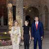 Letizia et Felipe VI d'Espagne, en compagnie de la reine Sofia, accueillaient près de 400 invités mercredi 5 août 2015 au palais royal de la Almudaina, à Palma de Majorque, pour la grande réception officielle célébrant les liens entre la Maison royale et la population de l'île.
