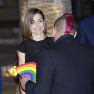 Letizia et Felipe VI d'Espagne, en compagnie de la reine Sofia, accueillaient près de 400 invités mercredi 5 août 2015 au palais royal de la Almudaina, à Palma de Majorque, pour la grande réception officielle célébrant les liens entre la Maison royale et la population de l'île.