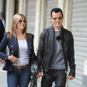 Jennifer Aniston et Justin Theroux à Paris, le 11 juin 2012.