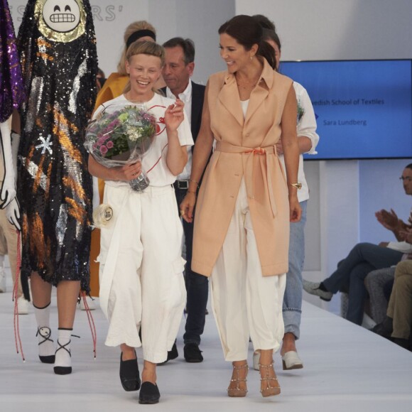 La princesse Mary de Danemark présidait le 7 août 2015 le défilé et la remise de prix du Designers' Nest lors de la Fashion Week d'été de Copenhague.