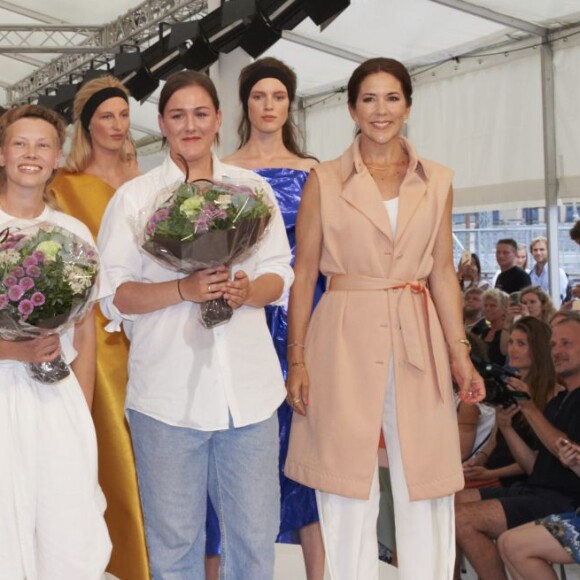 La princesse Mary de Danemark présidait le 7 août 2015 le défilé et la remise de prix du Designers' Nest lors de la Fashion Week d'été de Copenhague.