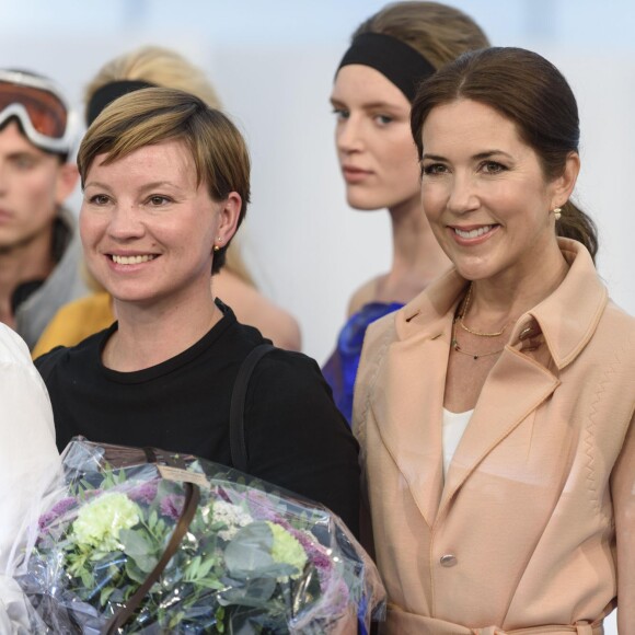 La princesse Mary de Danemark le 7 août 2015 lors du défilé et de la remise de prix du Designers' Nest lors de la Fashion Week d'été de Copenhague.