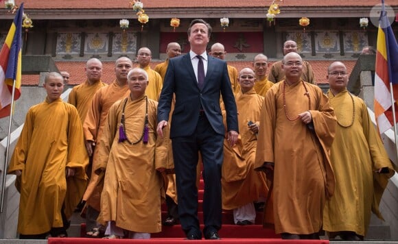 David Cameron au temple Vinh Nghiem à Ho Chi Minh City au Vietnam le 30 juillet 2015