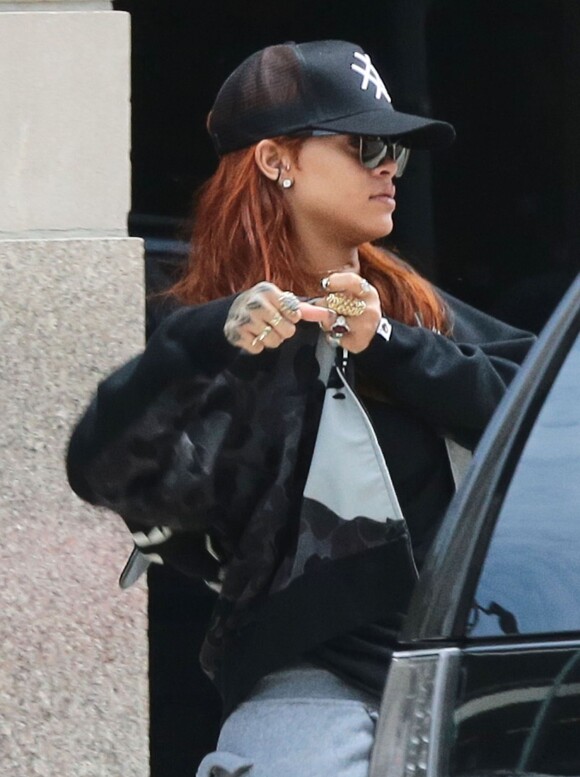 Rihanna à la sortie de son domicile à New York, le 4 juin 2015