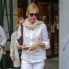Kelly Rutherford est allé mangé au Pain Quotidien à New York avec des amis après avoir passé la matinée au tribunal, le 11 aout 2015