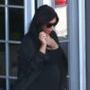 Kim Kardashian, enceinte, quitte un studio à Los Angeles, le 11 août 2015.