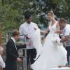 Pierre Casiraghi et sa femme Beatrice Borromeo quittent l'île de San Giovanni pour se rendre à leur soirée de mariage après leur mariage religieux. Le 1er août 2015.