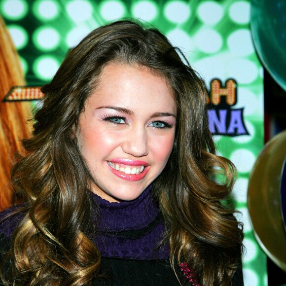 Miley Cyrus en promotion pour le nouveau Hannah Montana à New York, le 24 novembre 2006 
