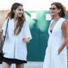 Teri Hatcher se promène avec sa fille Emerson Tenney dans les rues de New York, le 13 aout 2015