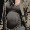Exclusif - Le ventre de Kim Kardashian, enceinte et de sortie à Beverly Hills. Le 15 août 2015.