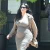 Exclusif - Kim Kardashian, enceinte, emmène sa fille North à une fête d'anniversaire à Beverly Hills, le 15 août 2015.