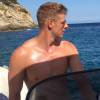 Matthieu Delormeau sur son bateau, samedi 15 août à Saint-Tropez.