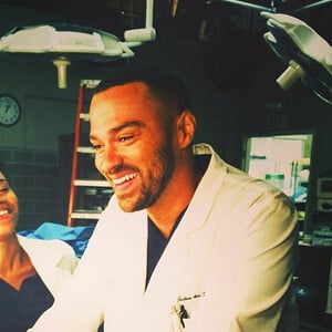 Jesse Williams, sur le tournage de la saison 12 de Grey's Anatomy.