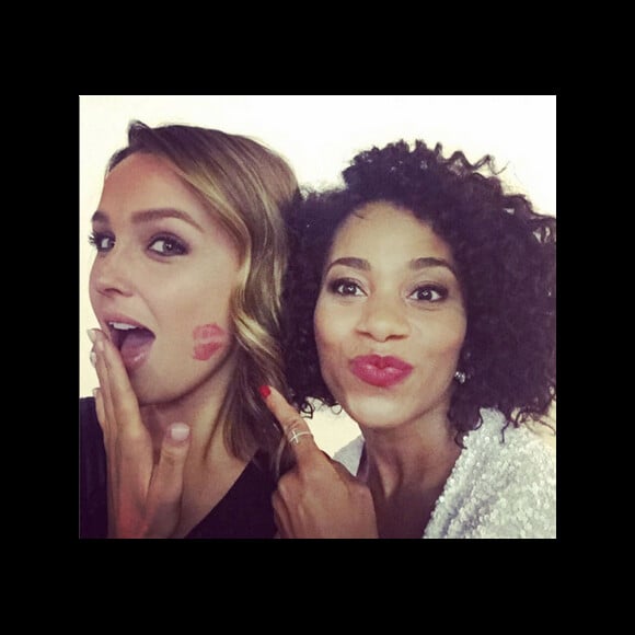 Camilla Luddington (Jo) et Kelly McCreary (Maggie Pierce), sur le tournage de la saison 12 de Grey's Anatomy.