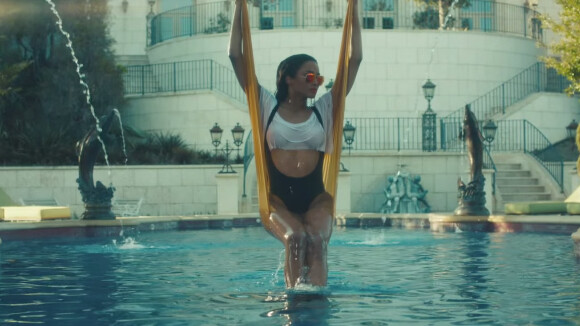 Ciara dans le clip de "Dance like we're making love". Juillet 2015.