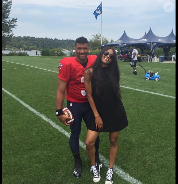 Ciara et son fils Future (absent de la photo) ont assisté à un des entraînements de Russell Wilson et son équipe, les Seattle Seahawks. Photo publiée le 2 août 2015.