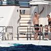 Petit tour en yacht, puis séance shopping pour Elton John, David Furnish et leurs enfants Zachary et Elijah Furnish-John à Saint-Tropez, le vendredi 21 août 2015.