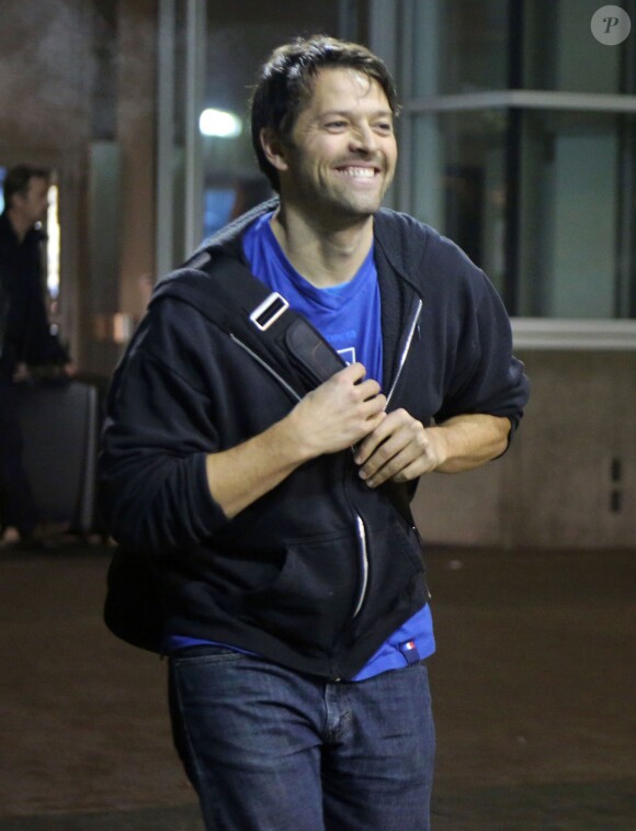 Exclusif - Misha Collins arrive à l'aéroport à Vancouver, le 7 janvier 2015.