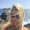 Marie Lopez, alias Enjoy Phoenix, pose lors de ses vacances en Corse, le 23 août 2015.