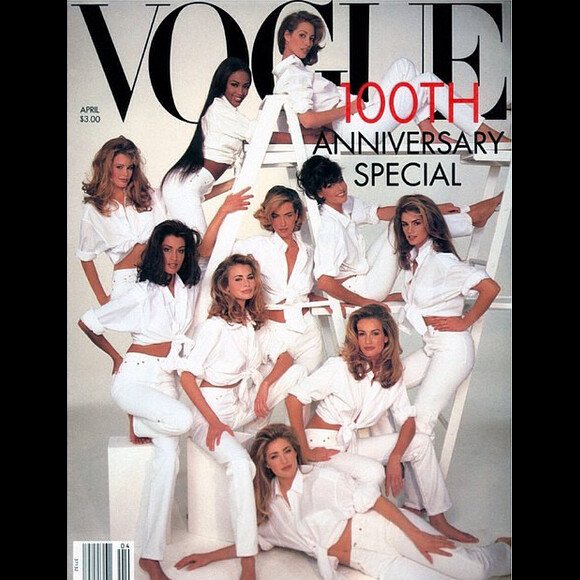 Première couverture en groupe pour Claudia Schiffer, à côté de son amie Naomi Campbell, pour Vogue avril 1992