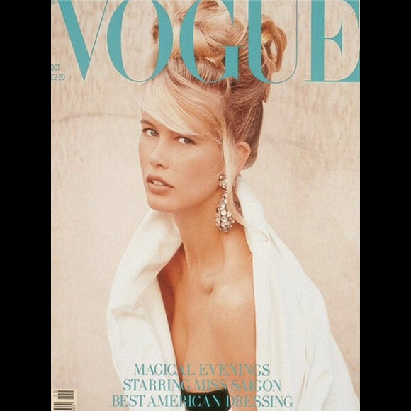 Claudia Schiffer pour sa première couverture de Vogue, en octobre 1989, où elle a rencontré Karl Lagerfeld et que "tout a changé", comme elle l'ecrit sur son compte Instagram
