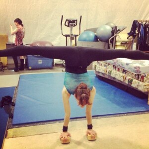 Emilie Livingston, la femme de Jeff Goldblum est gymnaste de profession / photo postée sur le compte Twitter de la sportive.