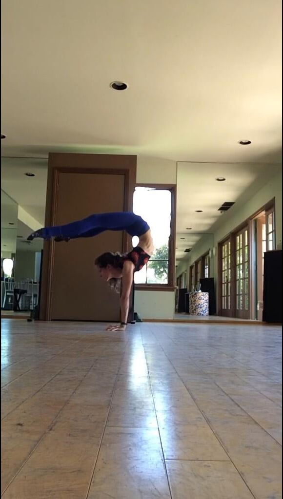 Emilie Livingston, la femme de Jeff Goldblum est gymnaste de profession / photo postée sur le compte Twitter de la sportive.