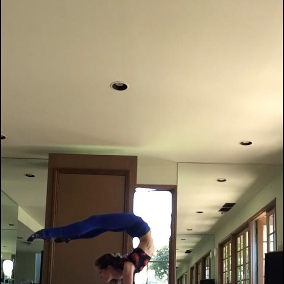 Emilie Livingston, la femme de Jeff Goldblum est gymnaste de profession / photo postée sur le compte Twitter de la sportive.