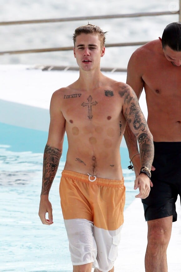 Justin Bieber sur une plage de Sydney, le 29 juin 2015.