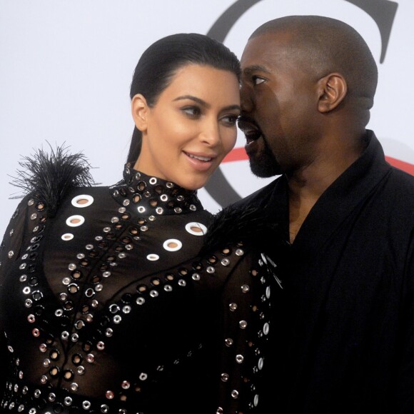 Kanye West et Kim Kardashian aux CFDA Awards 2015 à New York. Le 1er juin 2015.