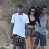 Exclusif - Tyga et Kylie Jenner, accompagnés de Kendall Jenner, font de la randonnée lors de leurs vacances à Saint-Barthélemy, le 18 août 2015.