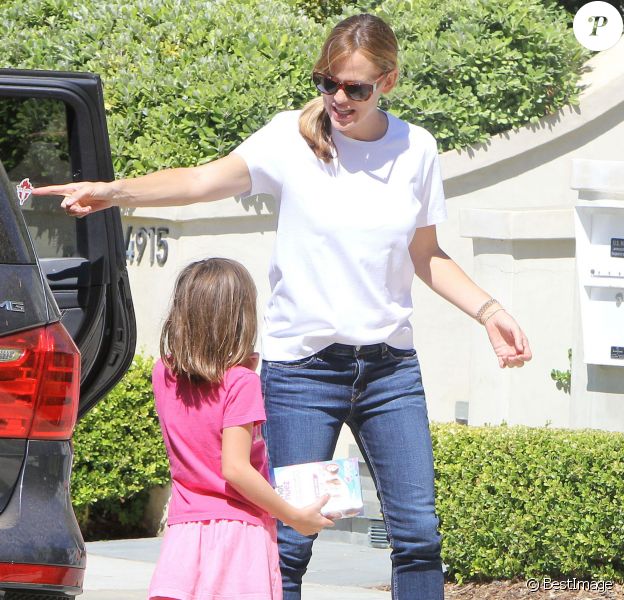 Jennifer Garner avec sa fille Seraphina à Santa Monica Los Angeles, le 30 Août 2015