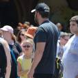 Exclusif - Ben Affleck et Jennifer Garner font l'effort d'amener leurs enfants à Disneyworld au lendemain de l'anniversaire de Ben à Orlando le 16 août 2015.