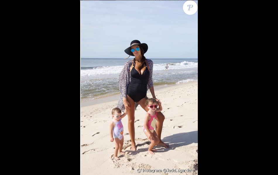 Jade Foret Lagardère enceinte de son troisième enfant pose sur Instagram avec ses filles Mila