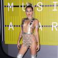  Miley Cyrus assiste aux MTV Video Music Awards 2015 au Microsoft Theater. Los Angeles, le 30 ao&ucirc;t 2015. 