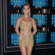  Britney Spears, irr&eacute;sistible dans une robe Labourjoisie, assiste aux MTV Video Music Awards 2015 au Microsoft Theater. Los Angeles, le 30 ao&ucirc;t 2015. 