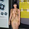 Nicki Minaj, sublime dans une robe dorée Labourjoisie, assiste aux MTV Video Music Awards 2015 au Microsoft Theater. Los Angeles, le 30 août 2015.