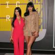 Kourtney Kardashian et Kylie Jenner assiste aux MTV Video Music Awards à Los Angeles le 30 août 2015.