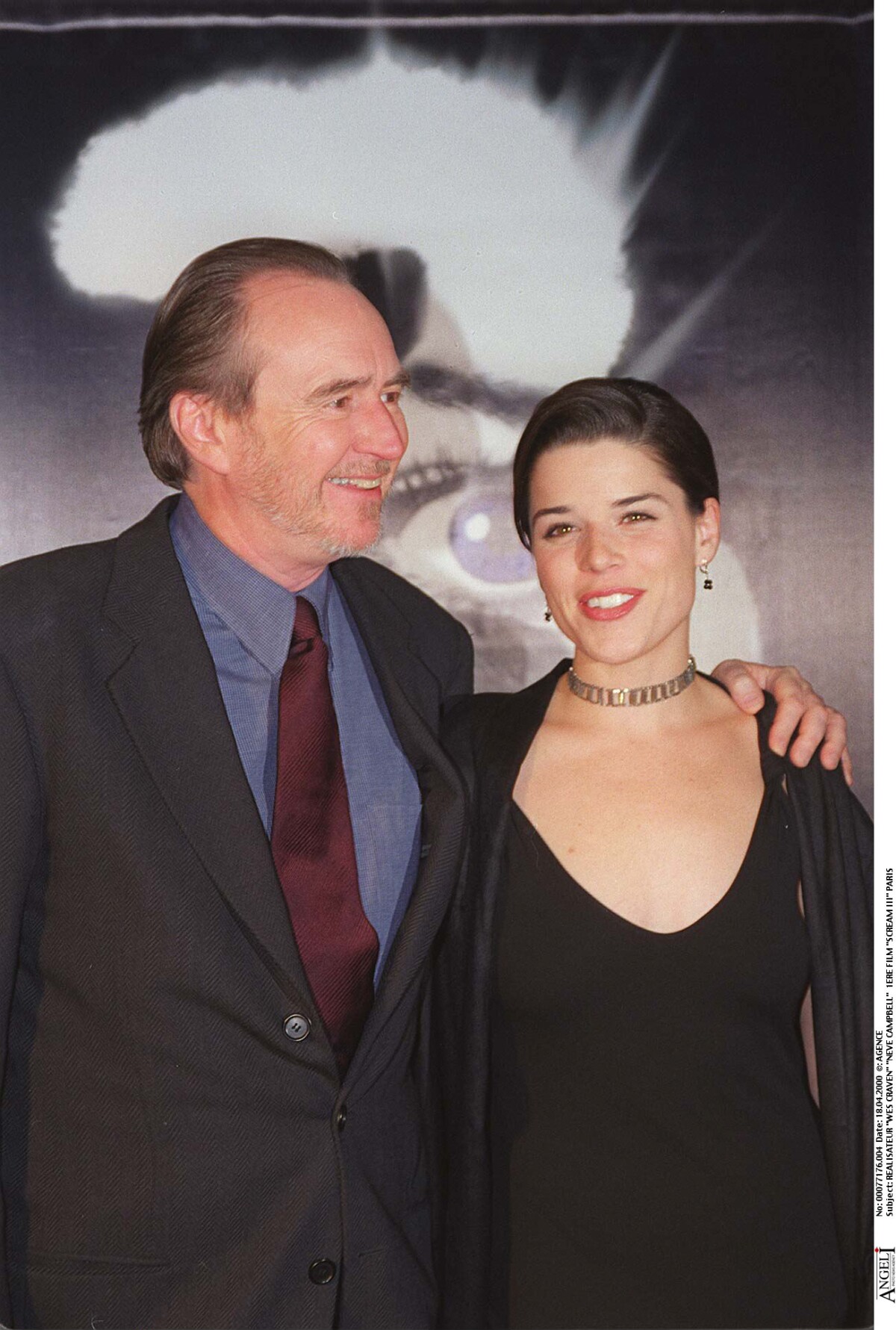 Photo : Wes Craven et Neve Campbell lors de l'avant-première à Paris de ...