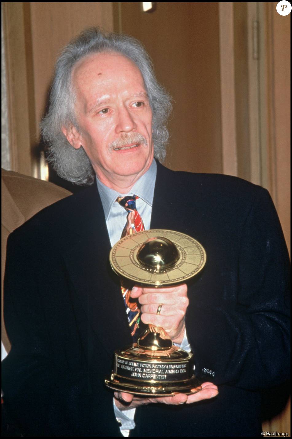 1920401-john-carpenter-lors-des-saturn-awards-950x0-1.jpg