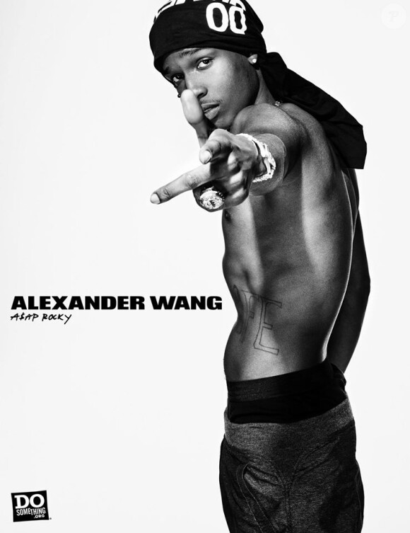 A$AP Rocky pose pour la collection Alexander Wang x DoSomething. Portrait par Steven Klein.