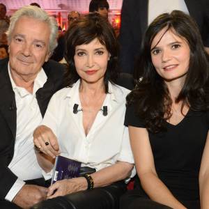 Evelyne Bouix avec son mari Pierre Arditi et Salomé Lelouch - Enregistrement de l'émission "Vivement Dimanche" à Paris le 2 Septembre 2015 diffusée le 6 Septembre 2015