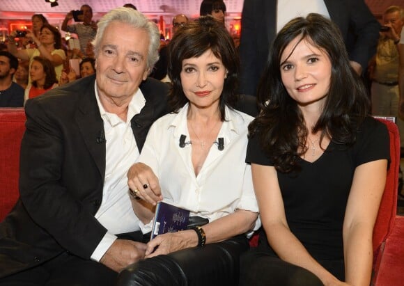 Evelyne Bouix avec son mari Pierre Arditi et Salomé Lelouch - Enregistrement de l'émission "Vivement Dimanche" à Paris le 2 Septembre 2015 diffusée le 6 Septembre 2015